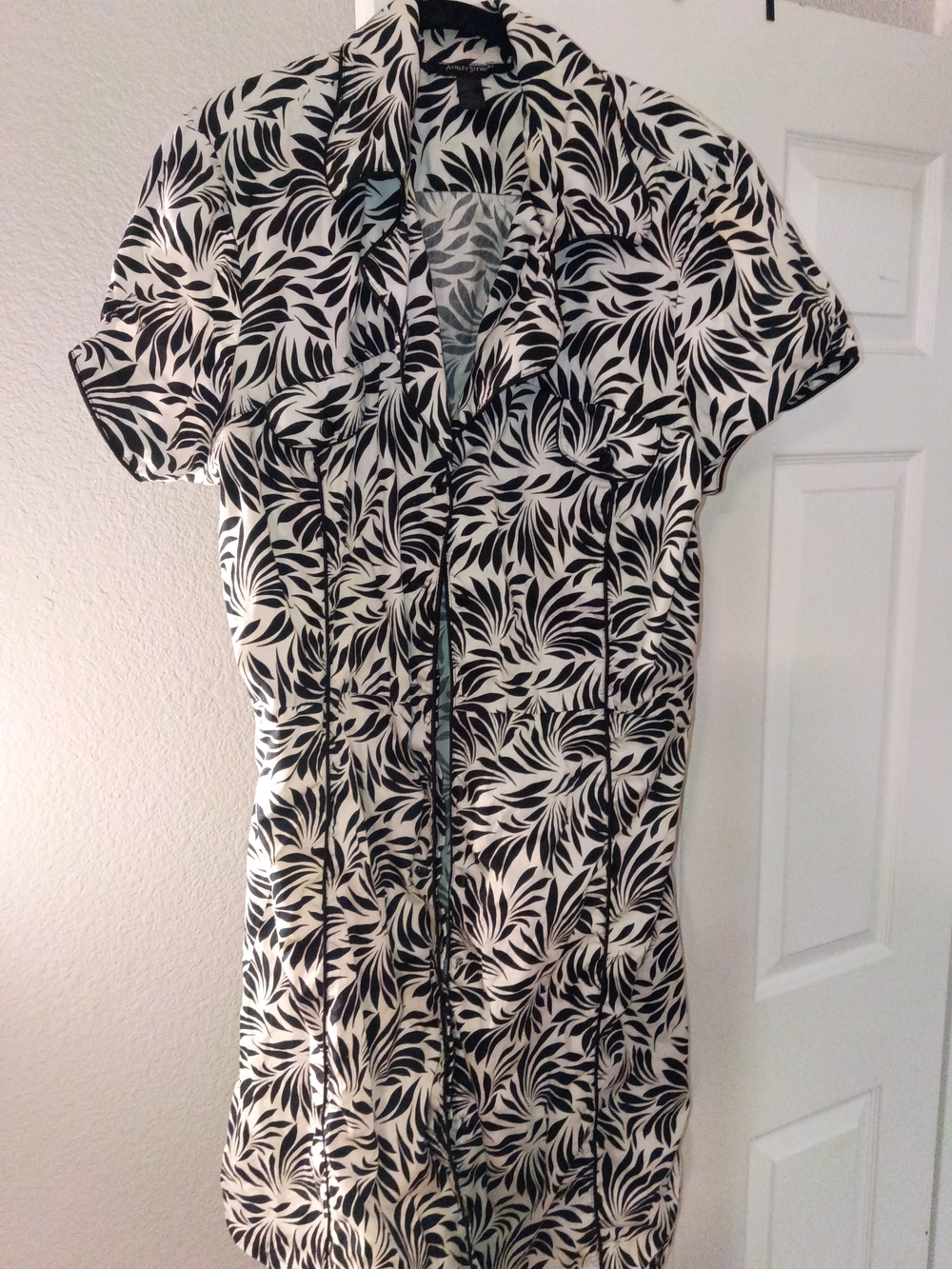 Ashley Stewart Black and White Leaf Print Button-Down Top
